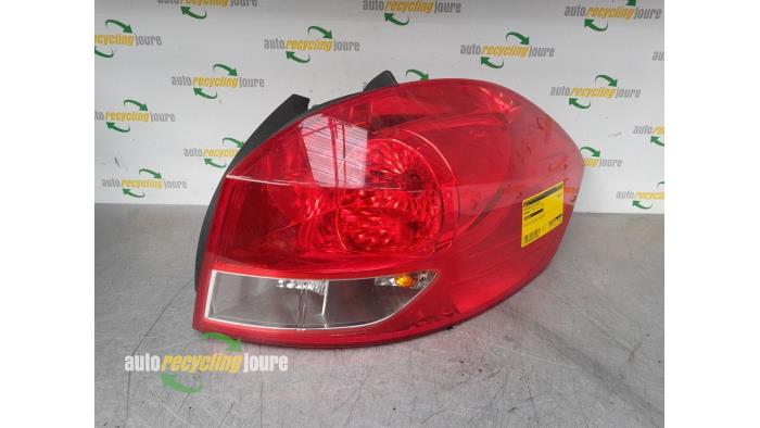 Taillight, right from a Renault Clio III Estate/Grandtour (KR) 1.2 16V 75 2011