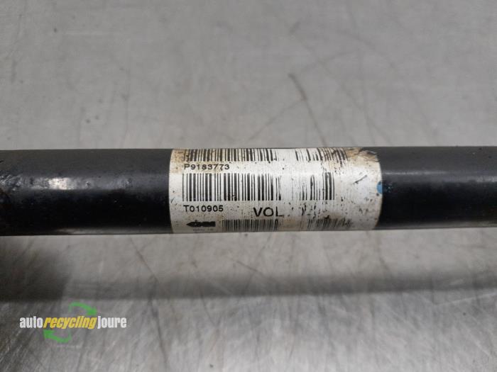 Drive shaft, rear right from a Volvo XC70 (SZ) XC70 2.4 T 20V 2002