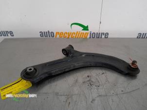 Used Front wishbone, right Renault Clio III Estate/Grandtour (KR) 1.2 16V 75 Price € 24,99 Margin scheme offered by Autorecycling Joure B.V.