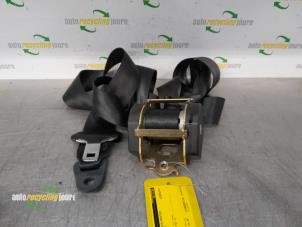 Used Rear seatbelt, right Peugeot 206 (2A/C/H/J/S) 1.1 XN,XR Price € 24,99 Margin scheme offered by Autorecycling Joure B.V.