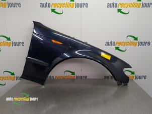 Used Front wing, right BMW 3 serie (E46/4) 325i 24V Price on request offered by Autorecycling Joure B.V.