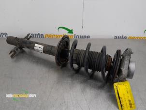 Used Front shock absorber rod, left Citroen Jumper (U9) 2.2 HDi 120 Euro 4 Price € 96,79 Inclusive VAT offered by Autorecycling Joure B.V.