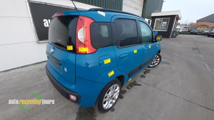 Panel boczny prawy tyl z Fiat Panda (312) 0.9 TwinAir Turbo 85 2012