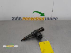 Used Injector (diesel) Volkswagen Touareg (7LA/7L6) 5.0 TDI V10 Price € 79,99 Margin scheme offered by Autorecycling Joure B.V.