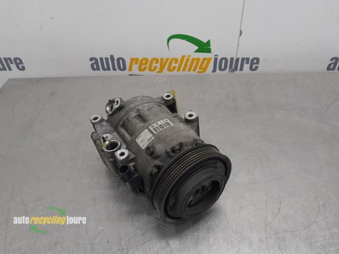 Usagé Pompe clim Hyundai i30 Crosswagon (WWH) 1.6 CVVT 16V Prix € 74,92 Règlement à la marge proposé par Autorecycling Joure B.V.