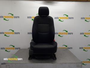 Used Seat, right Hyundai i30 Crosswagon (WWH) 1.6 CVVT 16V Price € 99,99 Margin scheme offered by Autorecycling Joure B.V.
