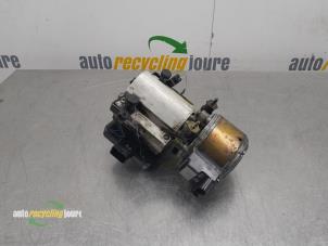 Used Hydraulic suspension pump Citroen C5 I Break (DE) 3.0 V6 24V Price € 85,00 Margin scheme offered by Autorecycling Joure B.V.