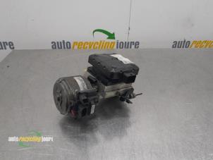 Used Hydraulic suspension pump Citroen C5 II Break (RE) 2.0 16V Price € 85,00 Margin scheme offered by Autorecycling Joure B.V.