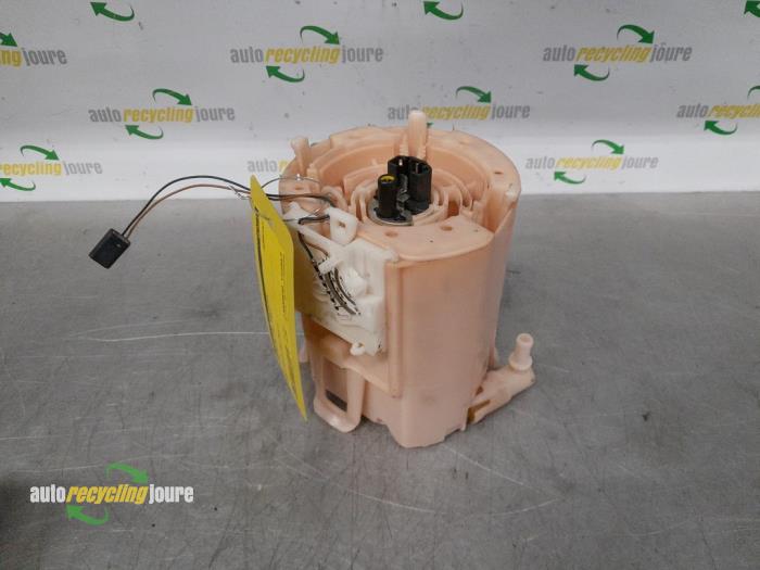 Electric fuel pump from a Opel Astra G (F67) 2.0 16V Turbo OPC 2002