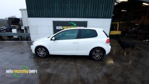 Used Sill, left Volkswagen Golf VI (5K1) 1.6 TDI 16V Price on request offered by Autorecycling Joure B.V.