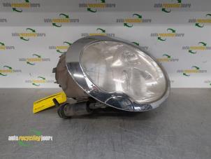 Used Headlight, right Mini Mini Cooper S (R53) 1.6 16V Price € 174,99 Margin scheme offered by Autorecycling Joure B.V.