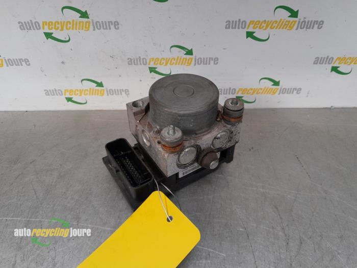 Usagé Bloc ABS Fiat Grande Punto (199) 1.4 Prix € 89,99 Règlement à la marge proposé par Autorecycling Joure B.V.