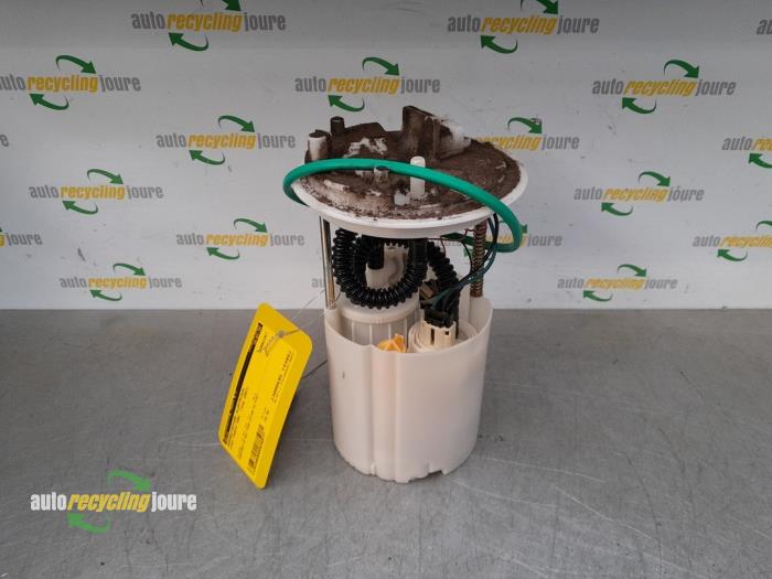 Usagé Pompe à carburant Fiat Grande Punto (199) 1.4 Prix € 24,99 Règlement à la marge proposé par Autorecycling Joure B.V.
