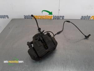 Used Front brake calliper, right Mercedes C Combi (S203) 2.2 C-220 CDI 16V Price € 34,99 Margin scheme offered by Autorecycling Joure B.V.