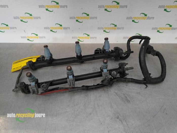 Usagé Système d'injection Kia Sorento I (JC) 3.5 V6 24V Prix € 124,99 Règlement à la marge proposé par Autorecycling Joure B.V.
