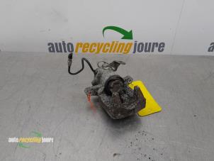 Used Rear brake calliper, right Peugeot 308 (4A/C) 1.6 HDi 16V FAP Price € 35,00 Margin scheme offered by Autorecycling Joure B.V.