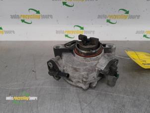 Usagé Pompe à vide (diesel) Peugeot 308 (4A/C) 1.6 HDi 16V FAP Prix € 25,00 Règlement à la marge proposé par Autorecycling Joure B.V.