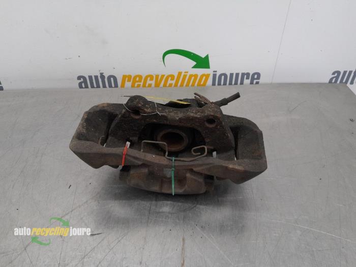 Gebrauchte Bremszange rechts vorne Seat Alhambra (7V8/9) 2.8 V6 24V 4 Preis € 24,99 Margenregelung angeboten von Autorecycling Joure B.V.