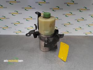 Used Power steering pump Volkswagen Polo V (6R) 1.4 16V Price € 74,99 Margin scheme offered by Autorecycling Joure B.V.