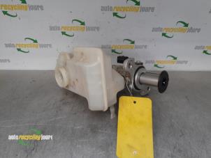 Used Master cylinder Volkswagen Touran (5T1) 1.4 TSI Price € 39,99 Margin scheme offered by Autorecycling Joure B.V.