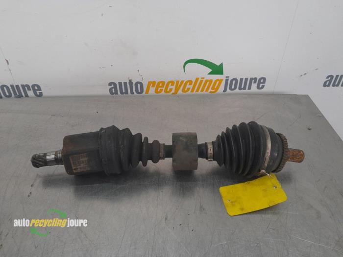 Front drive shaft, left from a Volvo V70 (SW) 2.5 T 20V AWD 2005