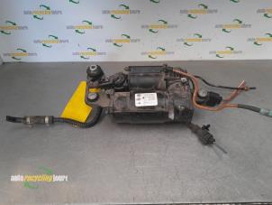 Used Compressor Volkswagen Touareg (7LA/7L6) 4.2 V8 40V Price € 475,00 Margin scheme offered by Autorecycling Joure B.V.