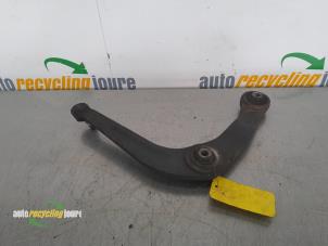 Used Front wishbone, left Peugeot 206 (2A/C/H/J/S) 1.4 XR,XS,XT,Gentry Price € 24,99 Margin scheme offered by Autorecycling Joure B.V.