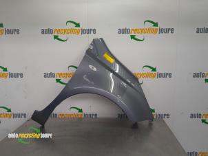 Used Front wing, right Nissan Note (E11) 1.4 16V Price on request offered by Autorecycling Joure B.V.