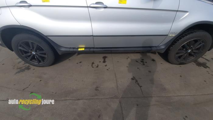Używane Próg prawy BMW X5 (E53) 3.0d 24V Cena na żądanie oferowane przez Autorecycling Joure B.V.