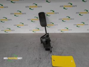 Used Accelerator pedal Nissan Note (E11) 1.4 16V Price € 29,99 Margin scheme offered by Autorecycling Joure B.V.