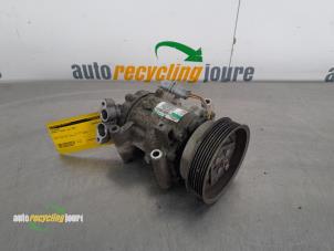 Used Air conditioning pump Renault Twingo II (CN) 1.2 16V Price € 49,99 Margin scheme offered by Autorecycling Joure B.V.