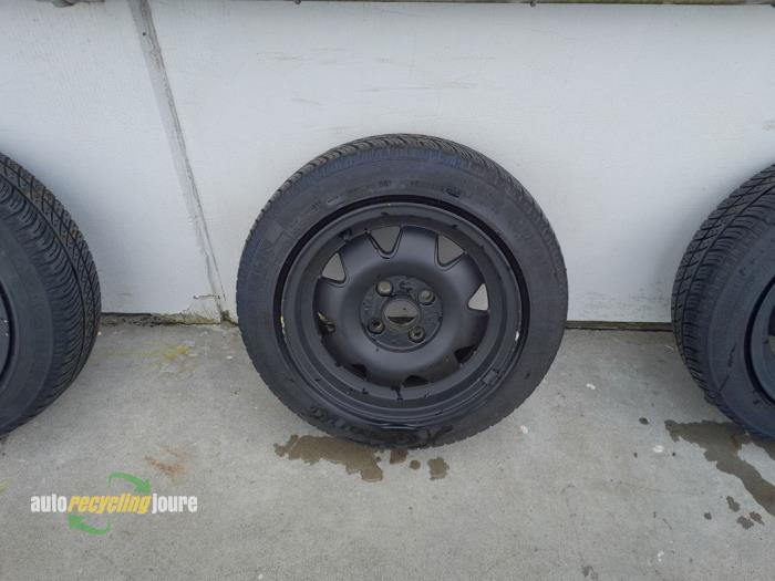 Set of wheels + tyres from a Seat Arosa (6H1) 1.4i 2002
