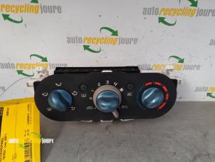 Used Heater control panel Renault Twingo II (CN) 1.2 16V Price € 24,99 Margin scheme offered by Autorecycling Joure B.V.