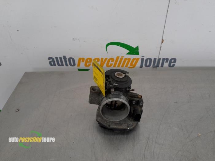 Usagé Boitier papillon Volkswagen Passat Variant (3B5) 1.8 T 20V Prix € 24,99 Règlement à la marge proposé par Autorecycling Joure B.V.