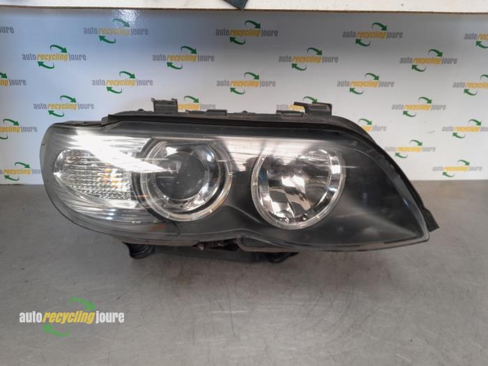 Headlight, right from a BMW X5 (E53) 3.0d 24V 2004