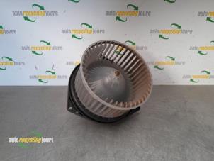 Usados Motor de ventilador de calefactor Ssang Yong Kyron 2.0 200 Xdi 16V 4x4 Precio € 69,99 Norma de margen ofrecido por Autorecycling Joure B.V.
