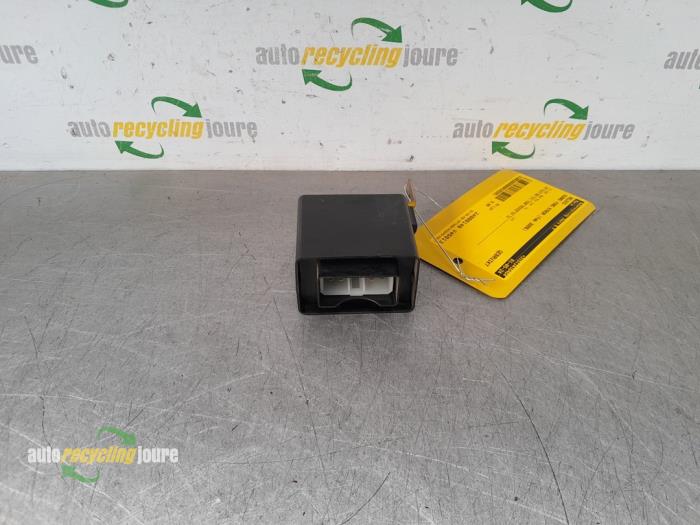 Begagnade Relä Ssang Yong Kyron 2.0 M 200 Xdi 16V 4x4 Pris € 25,00 Marginaltabell erbjuds av Autorecycling Joure B.V.