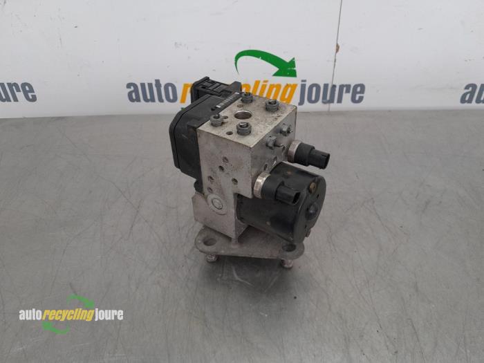 Usagé Bloc ABS Mercedes A (W168) 1.9 A-190 Prix € 59,99 Règlement à la marge proposé par Autorecycling Joure B.V.