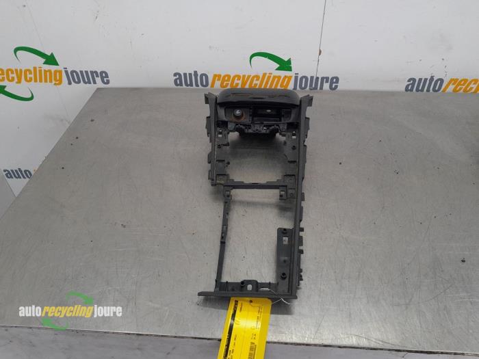 Begagnade Askkopp, fram Peugeot 508 SW (8E/8U) 1.6 HDiF 16V Pris € 29,99 Marginaltabell erbjuds av Autorecycling Joure B.V.