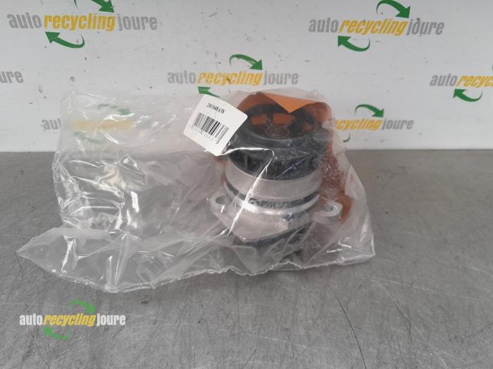 Nya Vattenpump Volkswagen Passat Pris € 30,25 Inklusive moms erbjuds av Autorecycling Joure B.V.