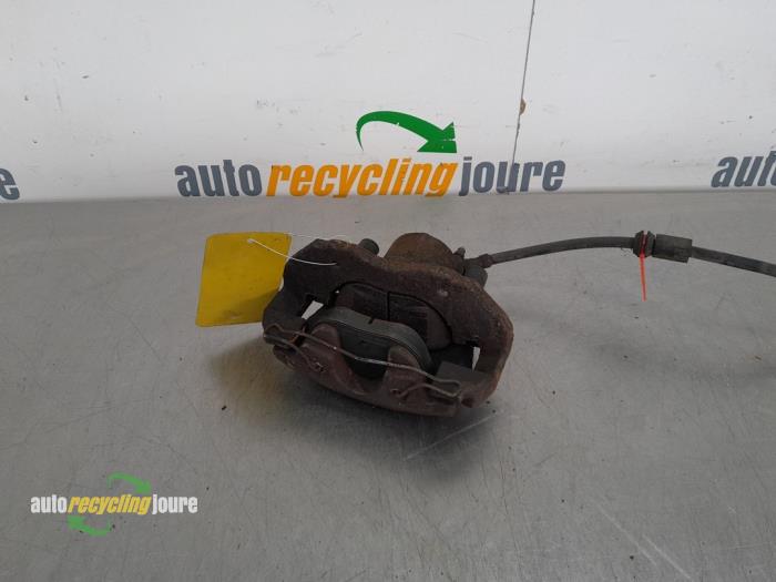 Gebrauchte Bremszange rechts vorne Volvo V50 (MW) 1.8 16V Preis € 24,99 Margenregelung angeboten von Autorecycling Joure B.V.