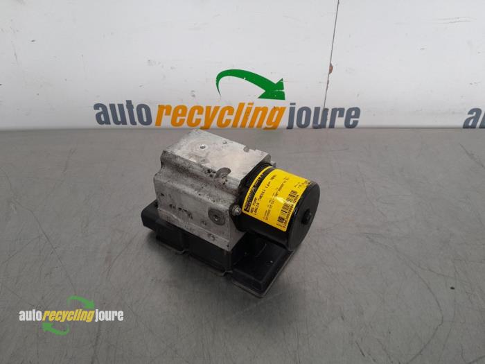 Used ABS pump Lancia Thesis (841) 2.4 JTD Multijet 20V Price € 175,00 Margin scheme offered by Autorecycling Joure B.V.