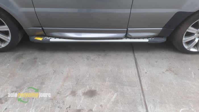 Używane Panel boczny Landrover Range Rover Sport (LS) 2.7 TDV6 24V Cena na żądanie oferowane przez Autorecycling Joure B.V.