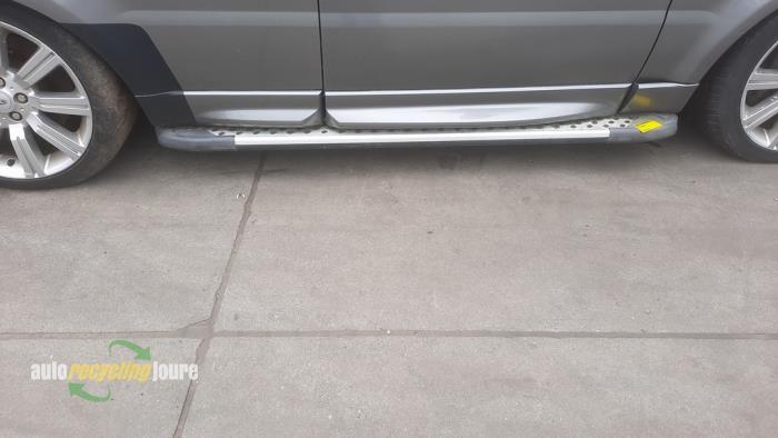 Używane Panel boczny Landrover Range Rover Sport (LS) 2.7 TDV6 24V Cena na żądanie oferowane przez Autorecycling Joure B.V.