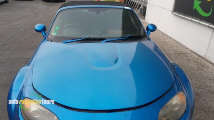 Używane Maska Mazda MX-5 (NC) 1.8i 16V Cena € 125,00 Procedura marży oferowane przez Autorecycling Joure B.V.