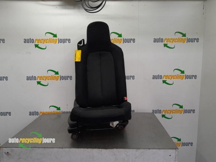 Używane Fotel prawy Mazda MX-5 (NC) 1.8i 16V Cena € 125,00 Procedura marży oferowane przez Autorecycling Joure B.V.