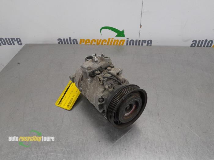 Usagé Pompe clim Rover 75 1.8 16V Classic Prix € 59,99 Règlement à la marge proposé par Autorecycling Joure B.V.