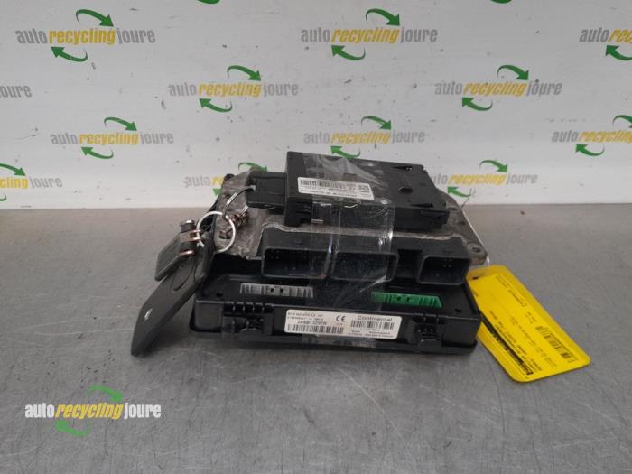 Used Engine management computer Renault Grand Scénic III (JZ) 1.4 16V TCe 130 Price € 149,99 Margin scheme offered by Autorecycling Joure B.V.