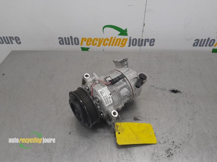 Usagé Pompe clim Opel Astra K Sports Tourer 1.6 CDTI 110 16V Prix € 108,89 Prix TTC proposé par Autorecycling Joure B.V.