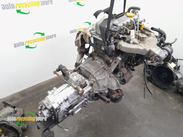 Motor van een Nissan Trade 3.0 TDI 100 1998